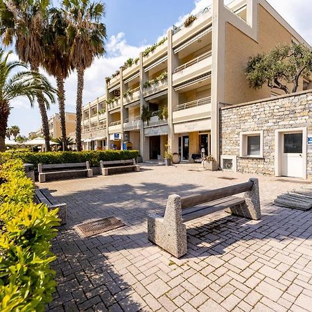 Aregai Marina Exclusive Seaside Apartments Santo Stefano al Mare Εξωτερικό φωτογραφία