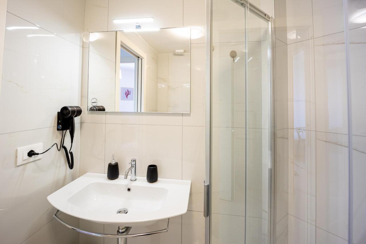Aregai Marina Exclusive Seaside Apartments Santo Stefano al Mare Εξωτερικό φωτογραφία