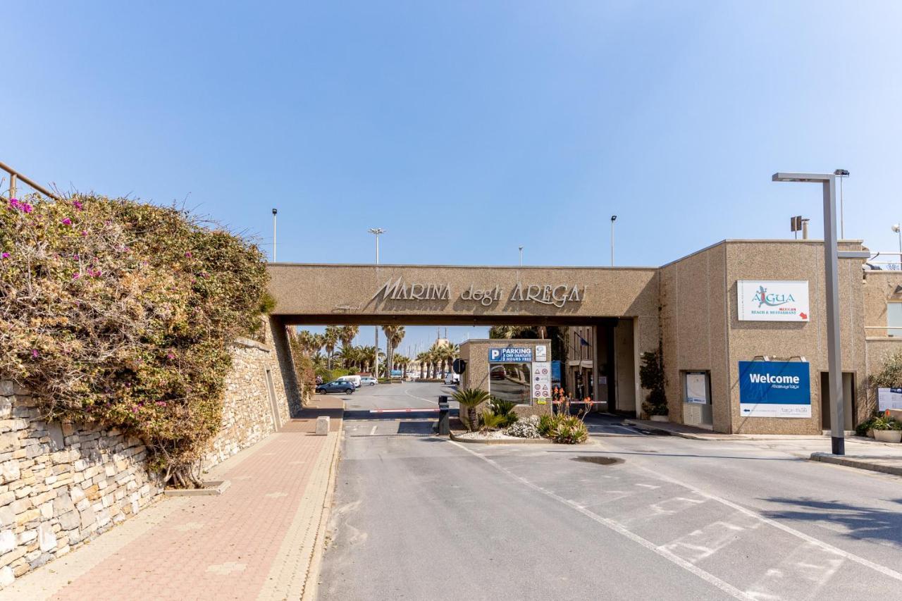 Aregai Marina Exclusive Seaside Apartments Santo Stefano al Mare Εξωτερικό φωτογραφία