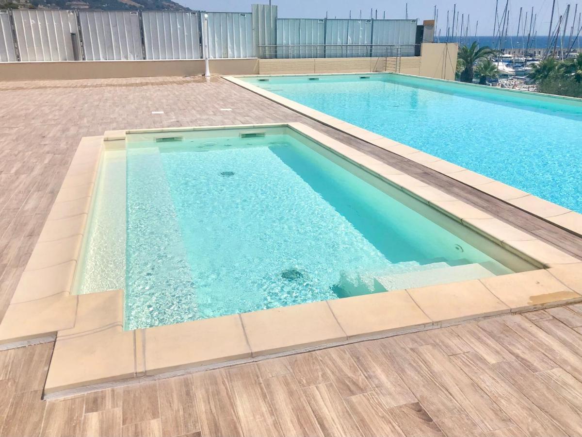Aregai Marina Exclusive Seaside Apartments Santo Stefano al Mare Εξωτερικό φωτογραφία